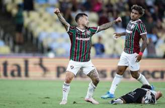 Lance do gol de Lucho Acosta no primeiro tempo –