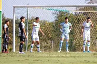 Cuiabá e Corinthians mediram forças nesta quarta-feira, no CT Manoel Dresch, na capital matogrossense –