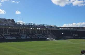 Vasco não está satisfeito com a condição do gramado de São Januário –