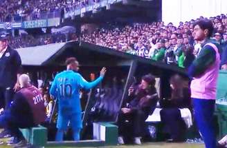 Neymar teve atuação discreta na classificação do Santos diante do Coritiba na Copa do Brasil –
