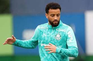 Felipe Anderson durante treinamento do Palmeiras –