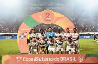 De mãos abanando? Flamengo deixa de faturar valores milionários com eliminação precoce –