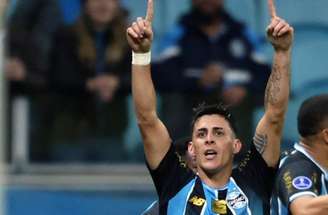 Pavón brilha na vitória do Grêmio sobre o Palestino, na Arena –