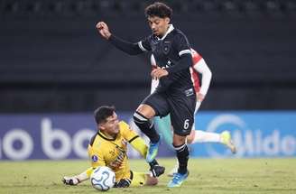 Barrera entrou no segundo tempo e ampliou para o Bota –
