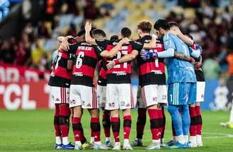 Bruno Henrique em ação pelo Flamengo contra o Estudiantes –