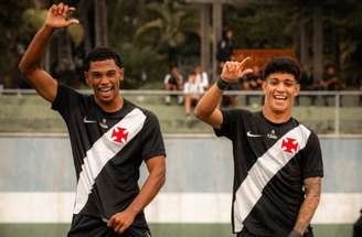Pedro Augusto marca três vezes em goleada do Vasco sobre o América-MG –