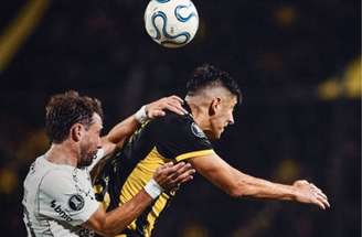 Corinthians empata com Penãrol, em Montevidéu –