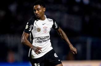 Vitinho em ação com a camisa do Corinthians na temporada –