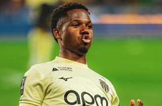 Ansu Fati em ação pelo Monaco na temporada 2025/26 –