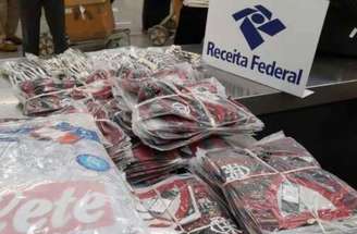 Carga escondia uniformes piratas de seleções e clubes brasileiros às vésperas da Copa do Mundo –