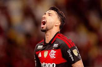 Paquetá em ação na vitória do Flamengo sobre o  Cusco.