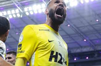 Dudu quebra silêncio após momento indefinido sobre seu futuro no clube –