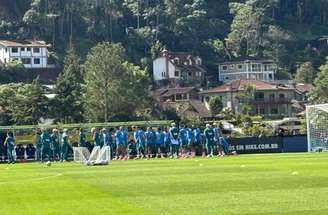 Danilo treinou normalmente com o restante da Seleção –