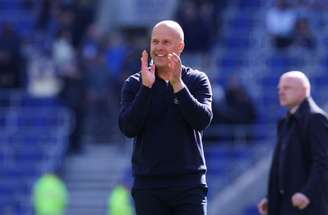 Arne Slot durante partida do Liverpool na Premier League –
