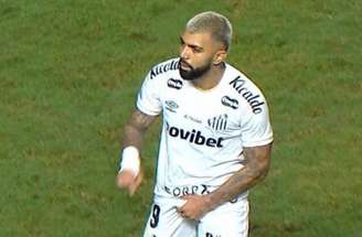 Gabigol foi expulso por gesto obsceno –