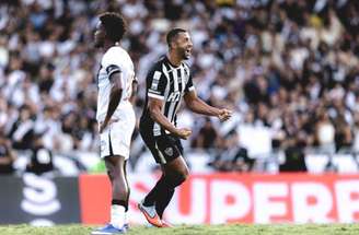 Victor Hugo marcou o gol da vitória do Galo em São Januário –