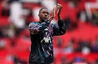 Konaté em ação com a camisa do Liverpool na Premier League –