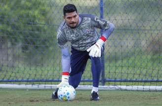 João Paulo defendeu as cores do Bahia e agora volta ao Santos –