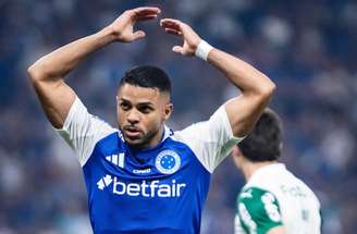 Artur Jorge avalia grupo e Cruzeiro acelera reformulação –