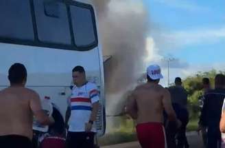 Ônibus com torcedores do Fortaleza sofre princípio de incêndio durante viagem para final da Copa do Nordeste –