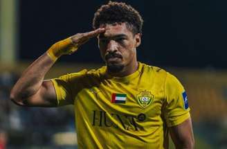 Adryelson defende o Al Wasl, dos Emirados Árabes Unidos –