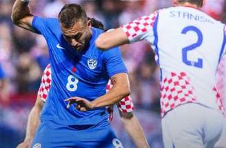 Eslovênia resistiu até os 47 minutos do segundo tempo, quando sofreu o gol que selou a derrota –