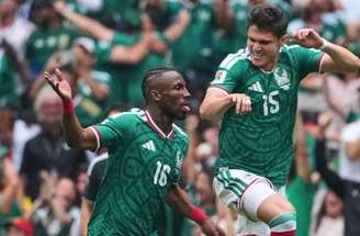 Quiñones foi o grande destaque do México diante da África do Sul (Photo by Luke Hales/Getty Images)