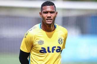 Sem espaço para Luís Castro, diretoria se movimenta para negociar com outro clube –