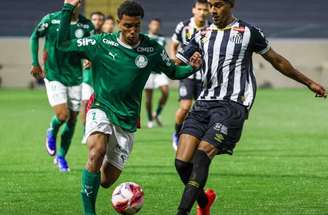 Palmeiras e Santos travaram duelo intenso na Arena Barueri, pelo Brasileirão Sub-20 –