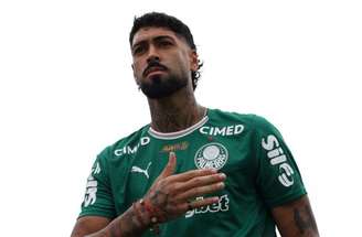 Barboza recebeu cartão vermelho quando ainda defendia o Botafogo –