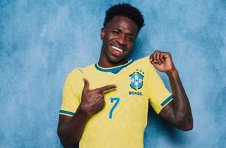 Vini Jr limpa marcação antes de finalizar com precisão para anotar o primeiro gol da Seleção na Copa de 2026 –