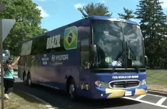 Brasil chega ao MetLife Stadium para estreia na Copa –