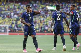Camisa azul da Seleção tem melhor aproveitamento em Copas –