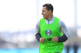 Marlon não atua desde 19 de março, quando fraturou o tornozelo direito –
