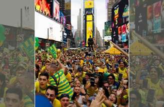 Movimentação intensa toma conta da Times Square durante a Copa do Mundo