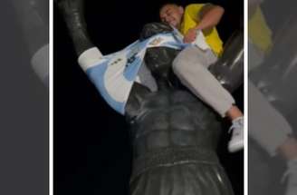 Estátua de Rocky Balboa é uma das atrações mais famosas de Filadélfia e palco de uma curiosa tradição esportiva –