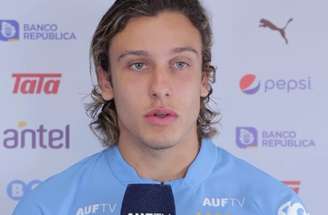 Canobbio comemora seu gol por Uruguai, seu primeiro em Copas do Mundo –