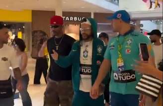 Egon Oliver faz sucesso como sósia de Neymar –