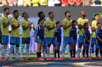 Brasil tem 99,99% de chances de avançar na Copa –