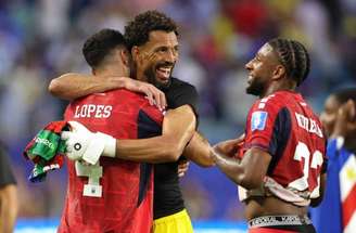 Vozinha falhou em jogo, mas levou sorte por gol ser anulado –