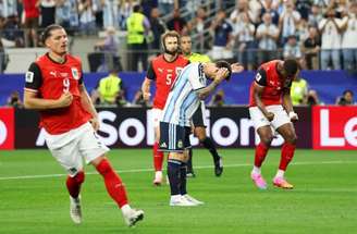 Messi desperdiçou pênalti diante da Áustria –