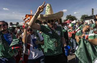 Torcedores mexicanos fizeram festa nas duas primeiras partidas do Grupo C da Copa –