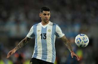 Cuti Romero em ação com a camisa da Argentina –
