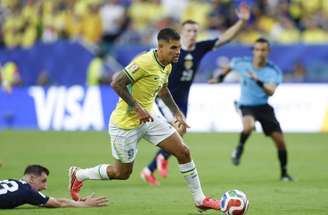 Bruno Guimarães correu 12,1 quilômetros na vitória do Brasil sobre a Escócia –