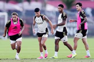 Leonardo Jardim vai aproveitar período de treinos no Flamengo para observar os jovens –