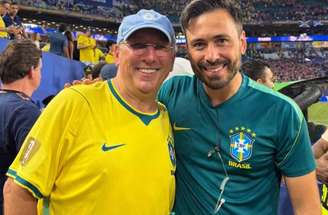 Luiz acena para Textor, que estava na arquibancada –