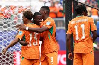 Pépé fez o primeiro gol da Costa do Marfim sobre Curaçao.