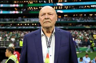 Koubek tem contrato com a seleção até a próxima Euro –