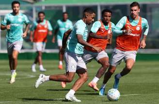 Felipe Anderson participou das atividades neste sábado –