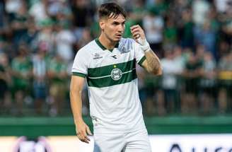 Uruguaio teve poucas chances no Fluminense –